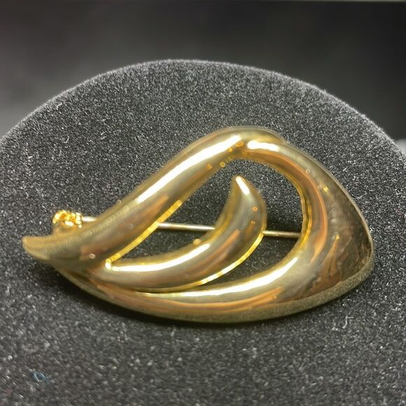 Vintage abstract curves beautiful gold brooch pin - Picture 4 of 9